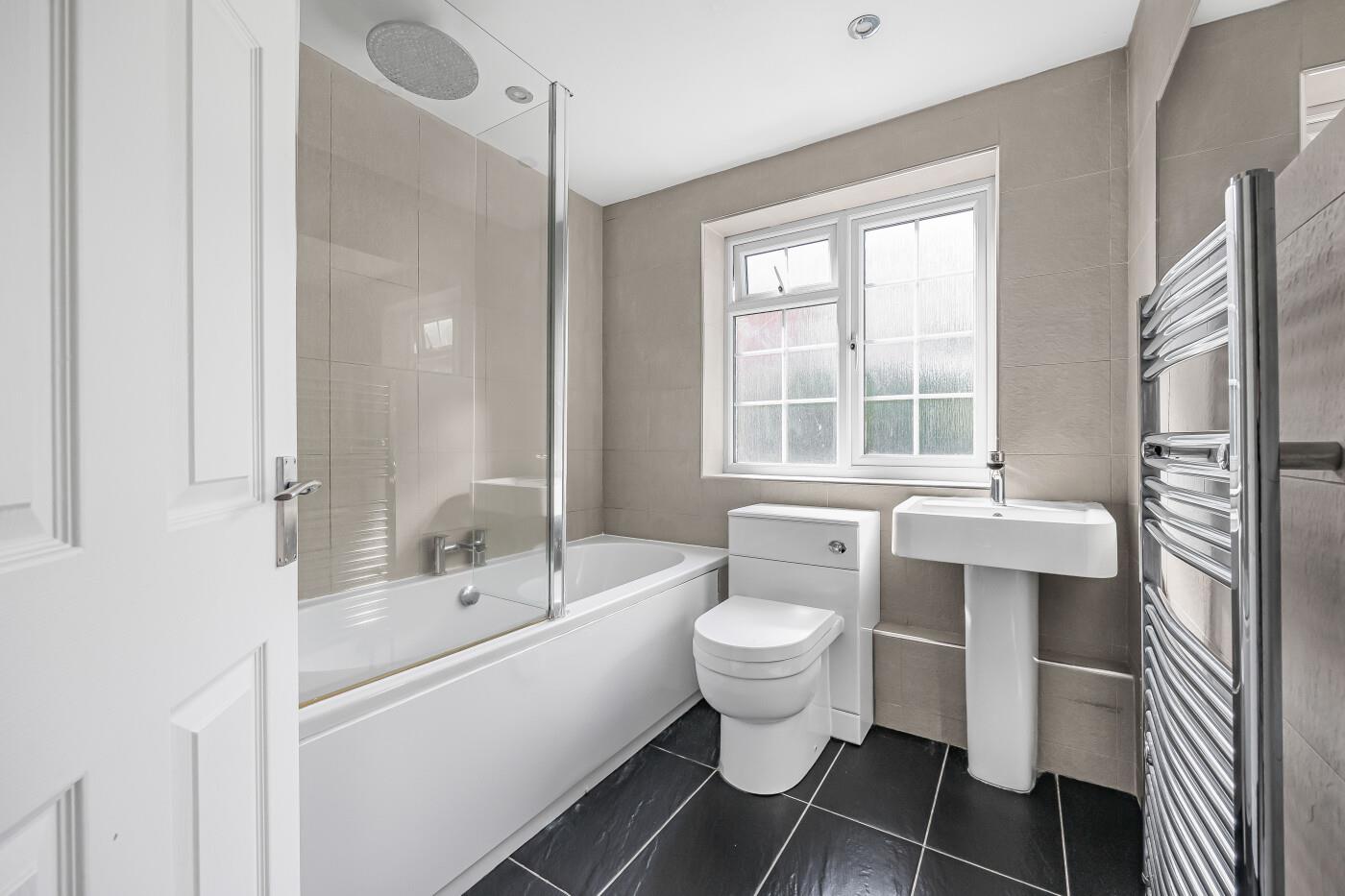 Crowsley Road, Shiplake, Henley-On-Thames